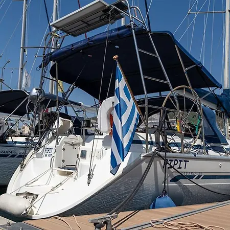 ספינת מלון Yacht Pipit