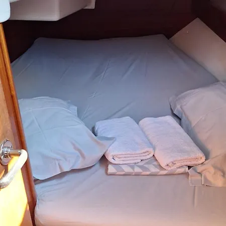 Yacht Pipit קאבאלה