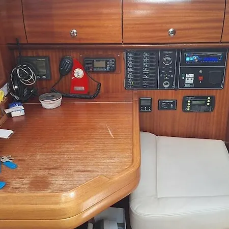 بوتيل Yacht Pipit - Unique In Marina Of