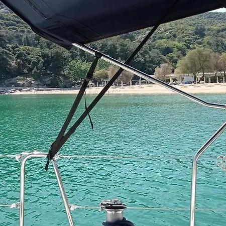 Πλωτό κατάλυμα Yacht Pipit - Unique In Marina Of *