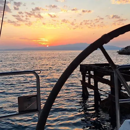 Yacht Pipit - Unique In Marina Of بوتيل *