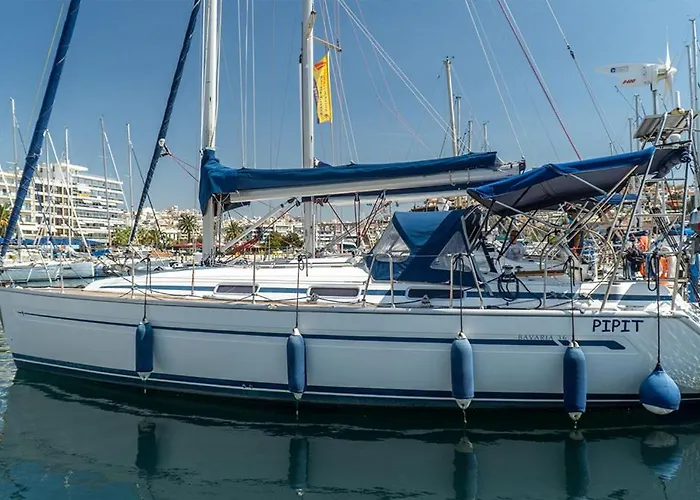 Yacht Pipit Hotel na wodzie Kawala
