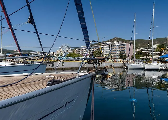 Hotel na wodzie Yacht Pipit *