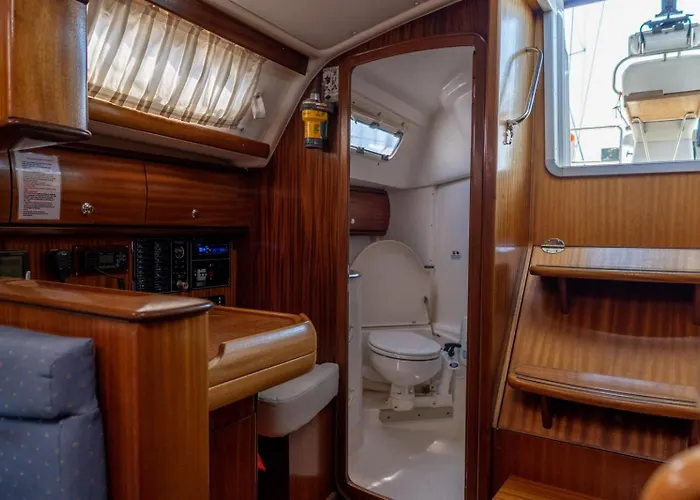 Hotel na wodzie Yacht Pipit *
